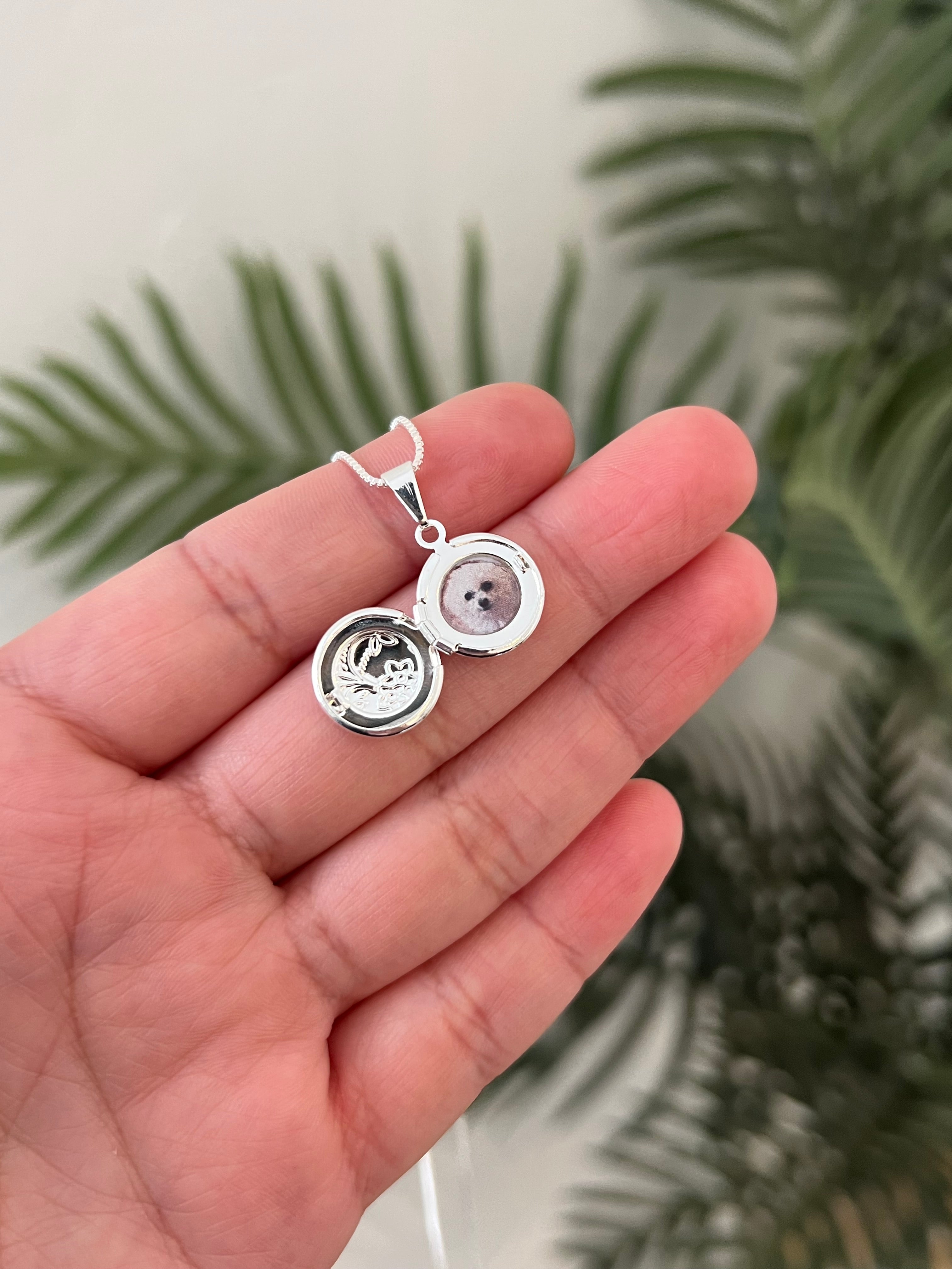 Guarda lo que Más Amas | Relicario Personalizado Cariño ✨